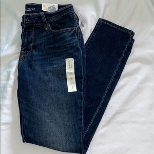 Old navy mid-rise curvy skinny jean